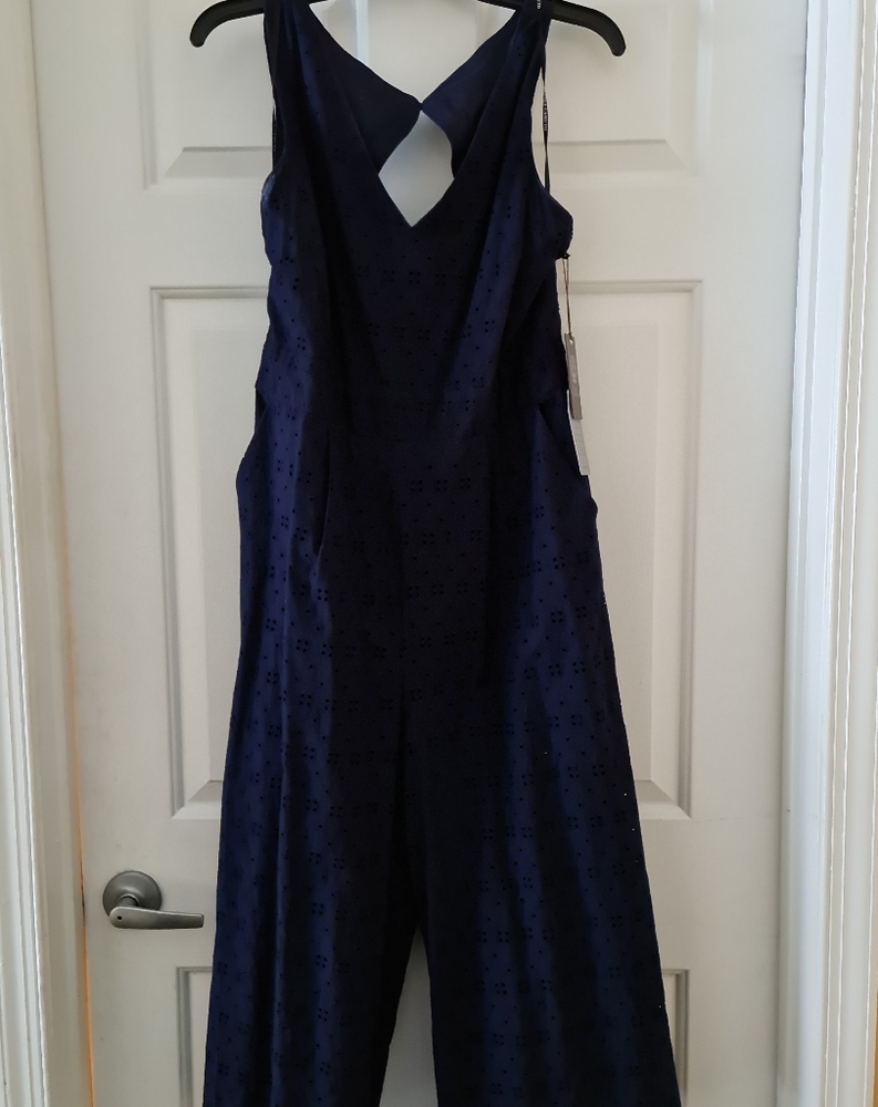 Vince Camuto, navy blue, size 14, Capri length, jumpsuit